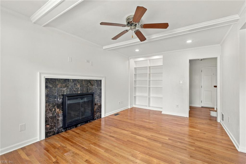 Photo 9 of 32 residential for sale in Virginia Beach virginia