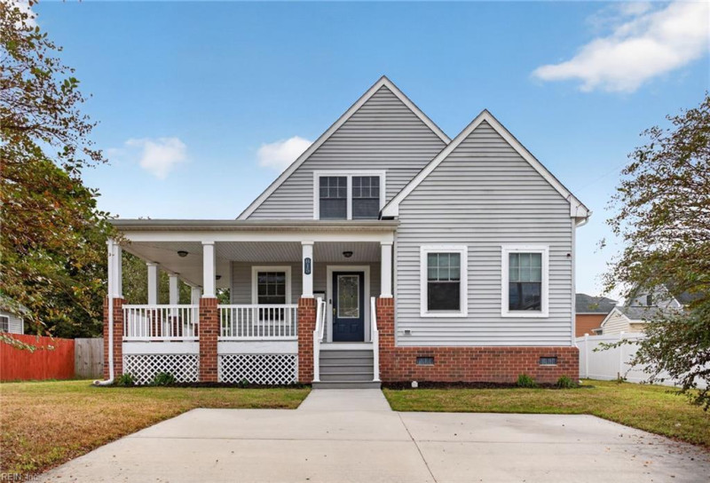 Photo 1 of 32 residential for sale in Hampton virginia