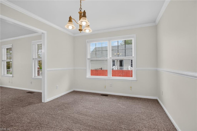 Photo 11 of 32 residential for sale in Hampton virginia