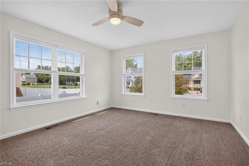 Photo 15 of 32 residential for sale in Hampton virginia