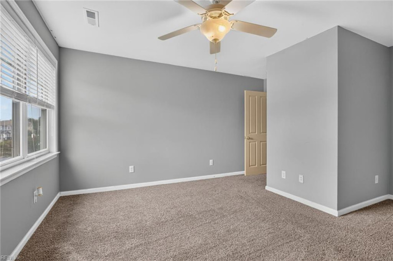 Photo 27 of 32 residential for sale in Hampton virginia