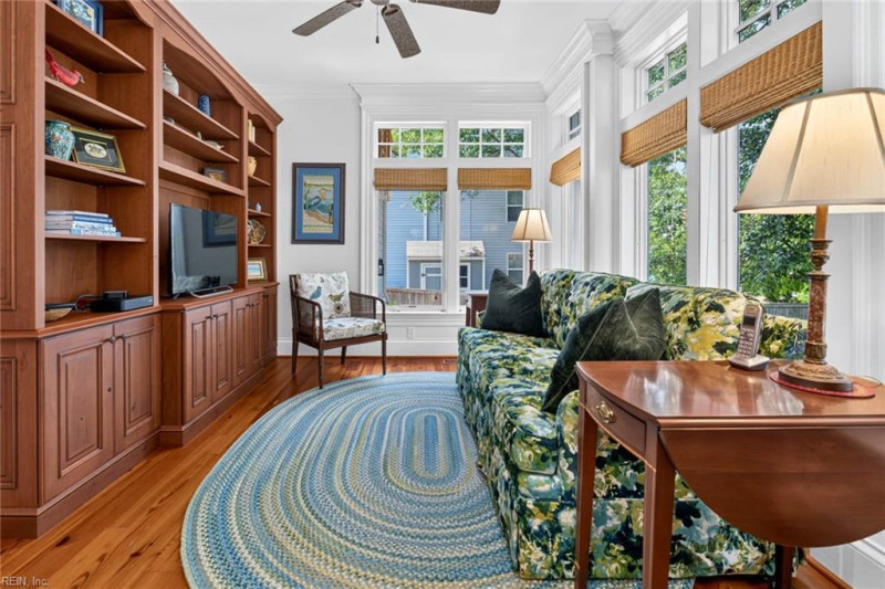 Photo 13 of 47 residential for sale in Virginia Beach virginia