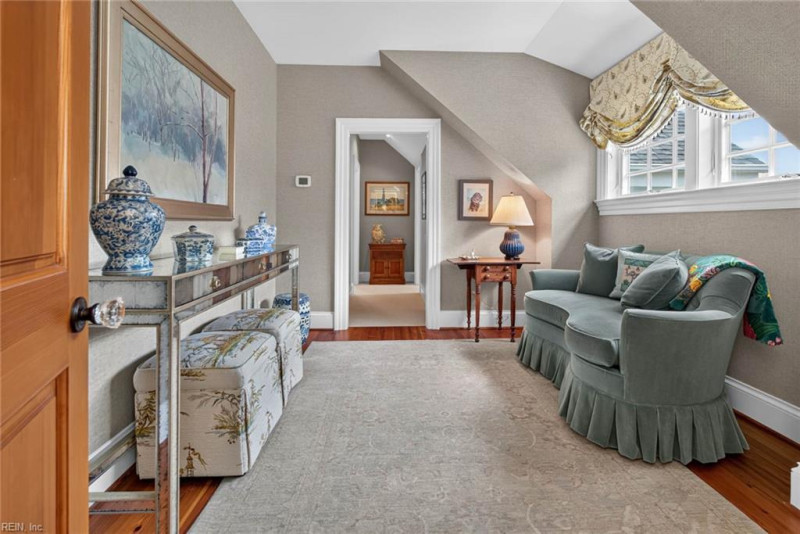 Photo 23 of 47 residential for sale in Virginia Beach virginia