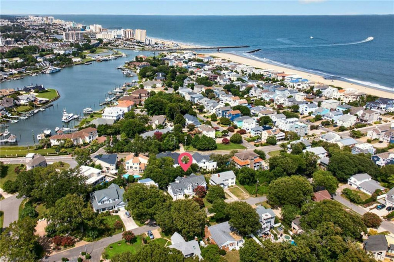 Photo 3 of 47 residential for sale in Virginia Beach virginia