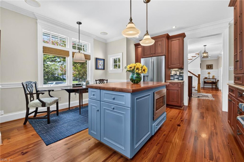 Photo 5 of 47 residential for sale in Virginia Beach virginia