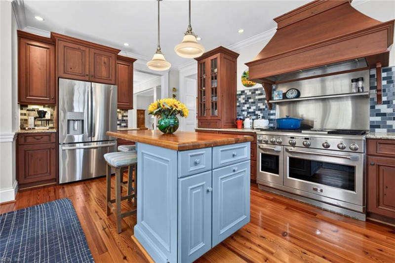 Photo 6 of 47 residential for sale in Virginia Beach virginia