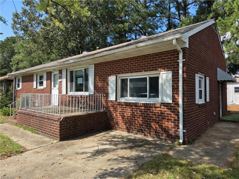 Photo 2 of 31 residential for sale in Hampton virginia
