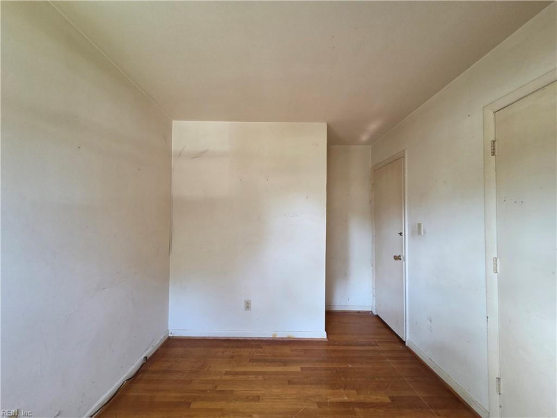 Photo 21 of 31 residential for sale in Hampton virginia