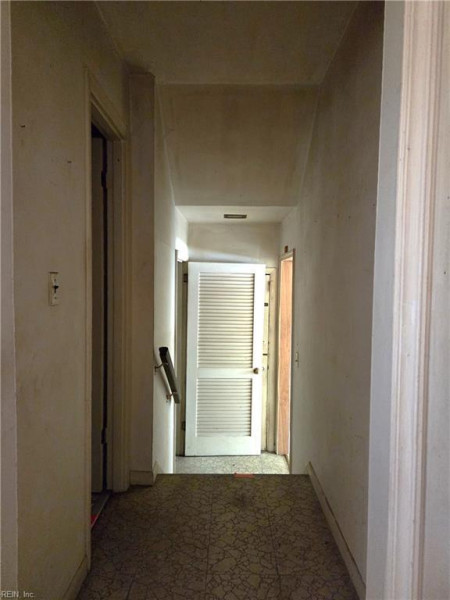 Photo 22 of 31 residential for sale in Hampton virginia
