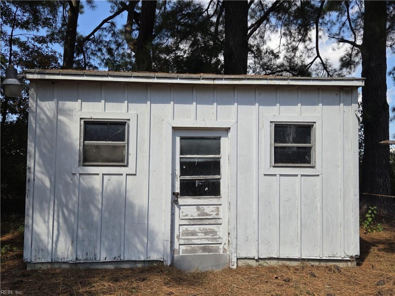 Photo 29 of 31 residential for sale in Hampton virginia