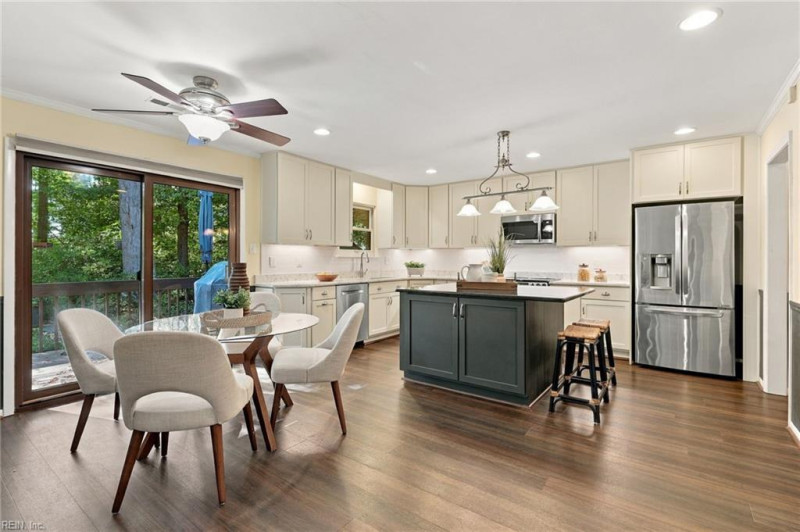 Photo 12 of 42 residential for sale in Virginia Beach virginia