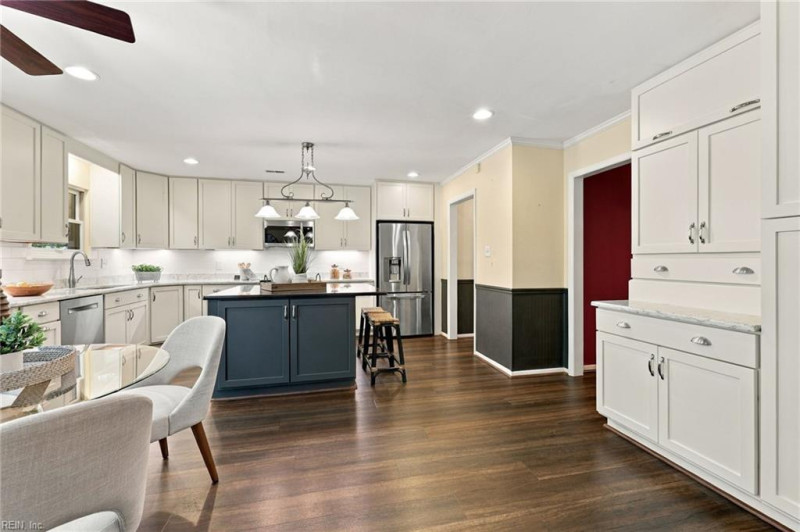 Photo 16 of 42 residential for sale in Virginia Beach virginia