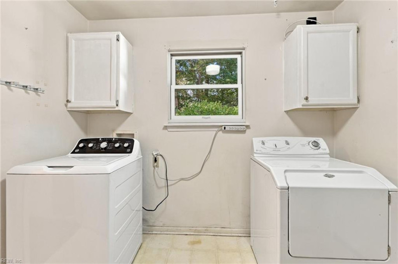 Photo 33 of 42 residential for sale in Virginia Beach virginia