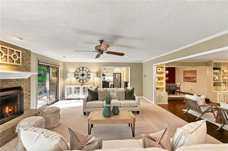 Photo 9 of 42 residential for sale in Virginia Beach virginia