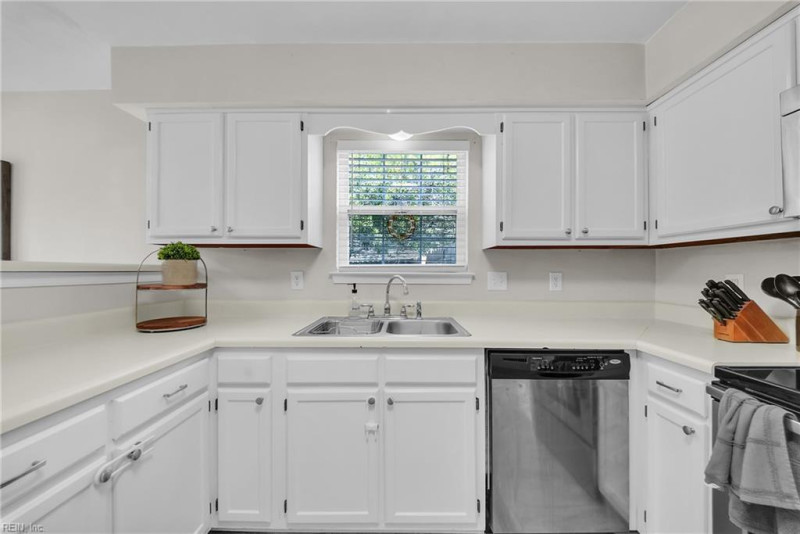 Photo 17 of 49 residential for sale in Newport News virginia