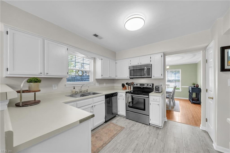 Photo 20 of 49 residential for sale in Newport News virginia