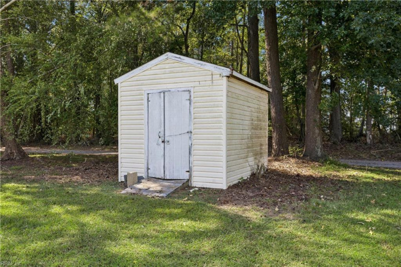 Photo 48 of 50 residential for sale in Isle of Wight County virginia