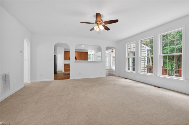 Photo 13 of 50 residential for sale in York County virginia