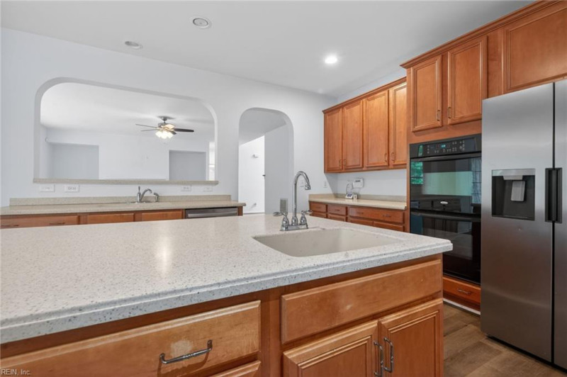 Photo 16 of 50 residential for sale in York County virginia