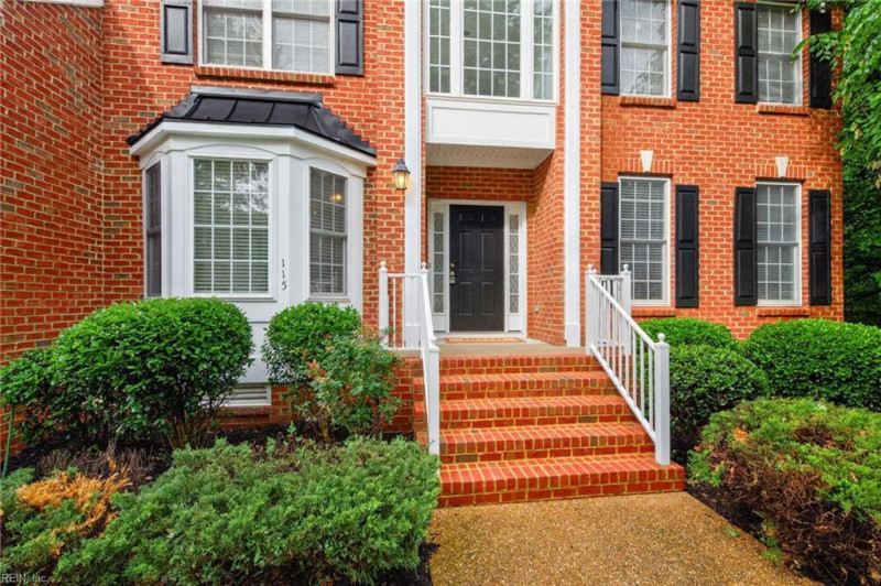 Photo 3 of 50 residential for sale in York County virginia