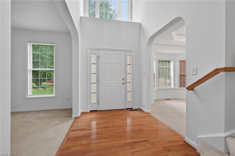 Photo 4 of 50 residential for sale in York County virginia