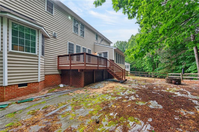 Photo 47 of 50 residential for sale in York County virginia