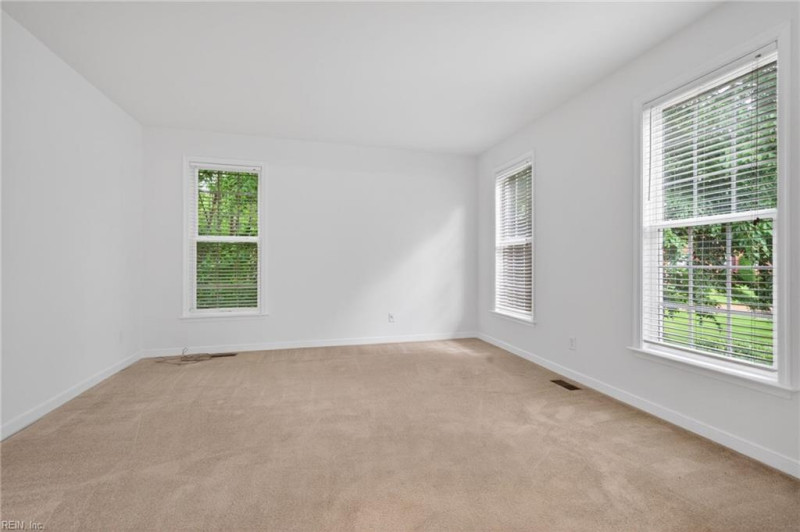 Photo 6 of 50 residential for sale in York County virginia