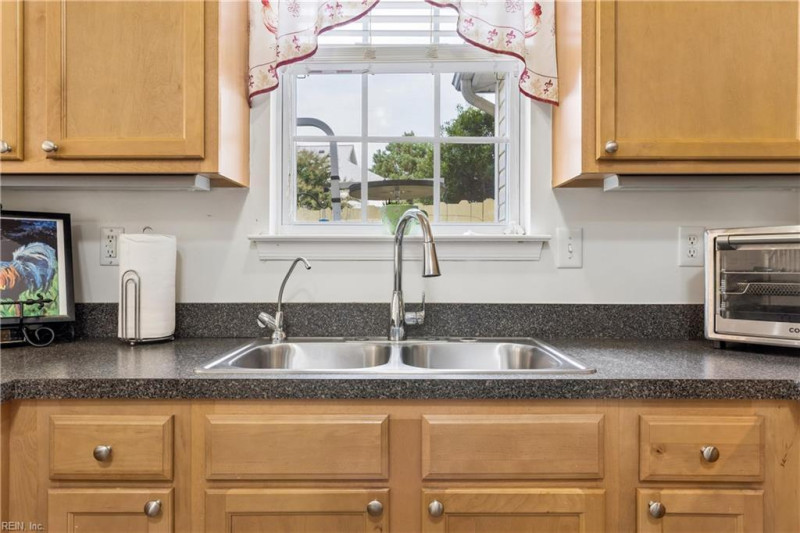 Photo 15 of 43 residential for sale in Chesapeake virginia