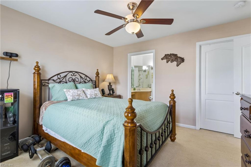 Photo 18 of 43 residential for sale in Chesapeake virginia