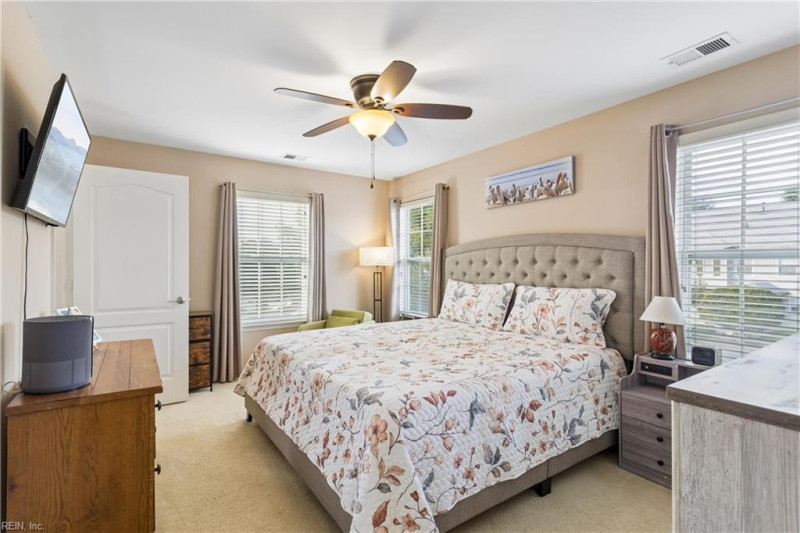 Photo 21 of 43 residential for sale in Chesapeake virginia