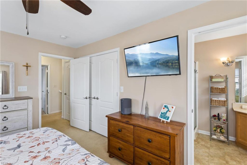 Photo 23 of 43 residential for sale in Chesapeake virginia