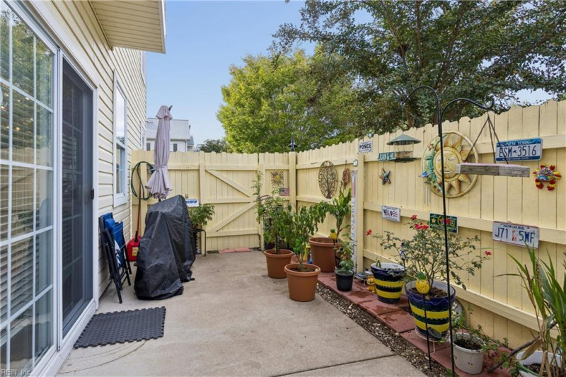 Photo 30 of 43 residential for sale in Chesapeake virginia