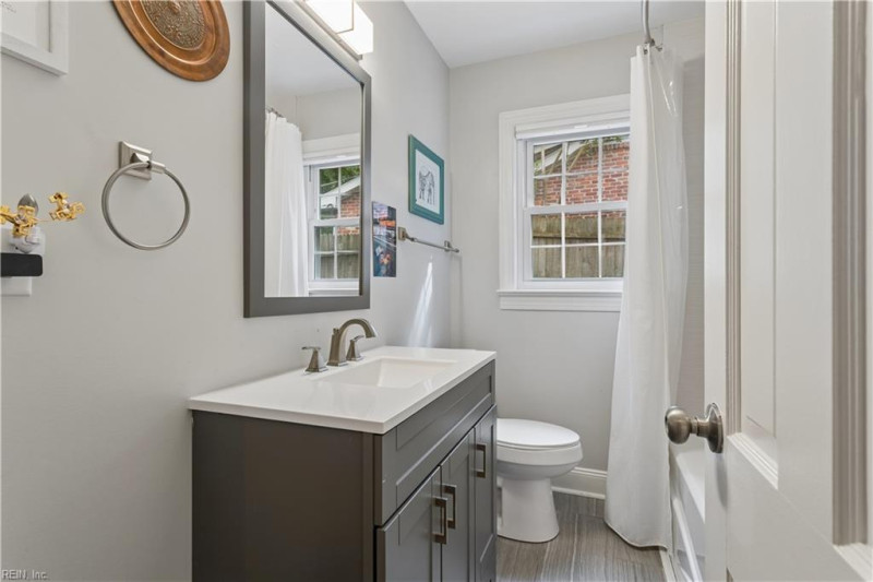 Photo 16 of 40 residential for sale in Newport News virginia