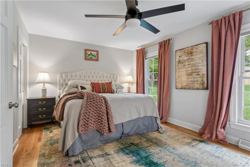 Photo 18 of 40 residential for sale in Newport News virginia