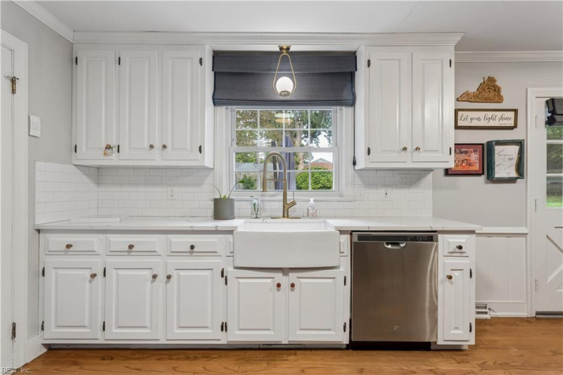 Photo 33 of 40 residential for sale in Newport News virginia