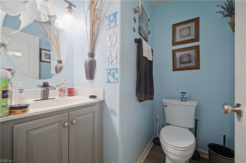 Photo 10 of 22 residential for sale in Portsmouth virginia