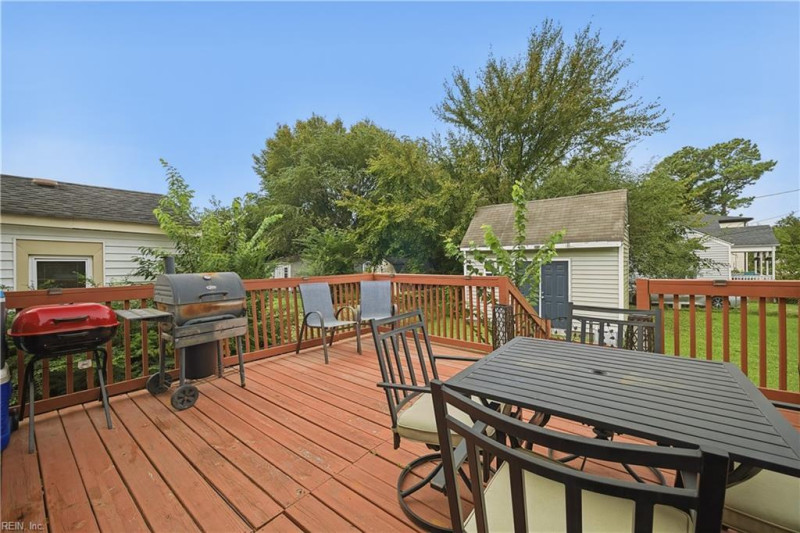 Photo 18 of 22 residential for sale in Portsmouth virginia