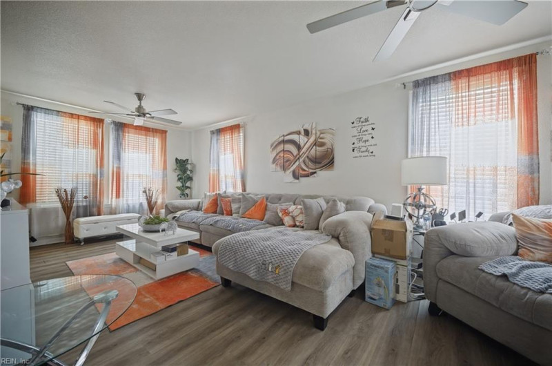 Photo 4 of 22 residential for sale in Portsmouth virginia