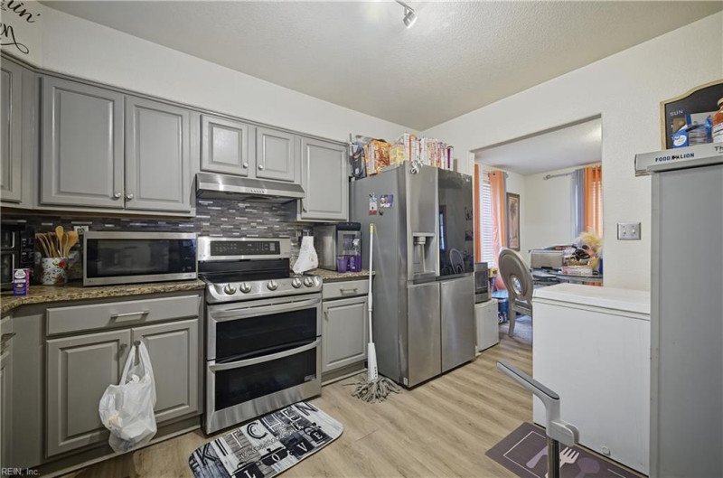 Photo 9 of 22 residential for sale in Portsmouth virginia