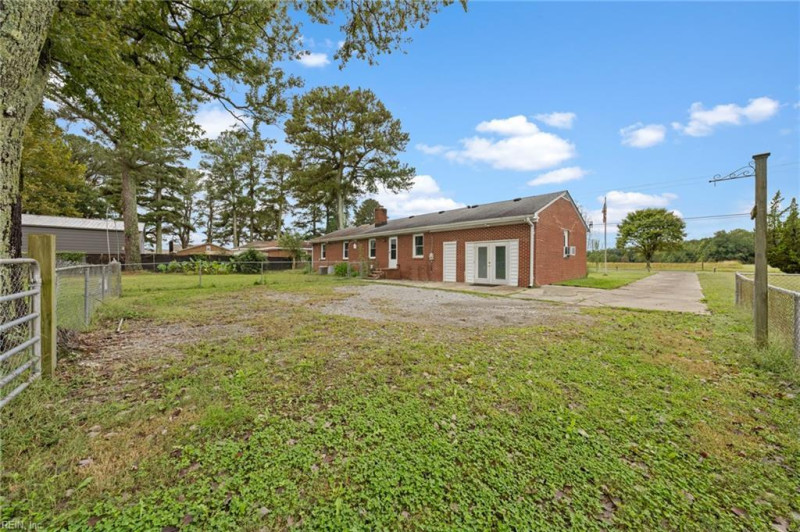 Photo 3 of 17 residential for sale in Suffolk virginia Photo 3 of 17 residential for sale in Suffolk virginia