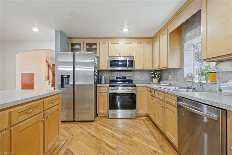 Photo 12 of 50 residential for sale in Norfolk virginia
