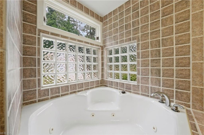 Photo 25 of 50 residential for sale in Norfolk virginia
