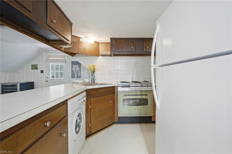 Photo 36 of 50 residential for sale in Norfolk virginia