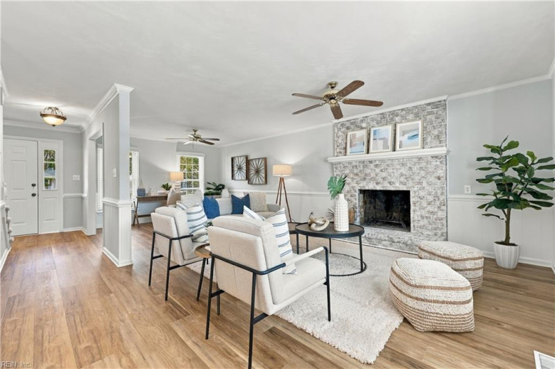Photo 13 of 50 residential for sale in Chesapeake virginia