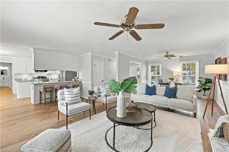 Photo 14 of 50 residential for sale in Chesapeake virginia