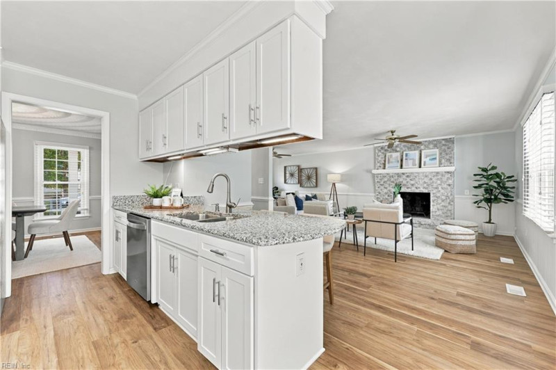 Photo 17 of 50 residential for sale in Chesapeake virginia