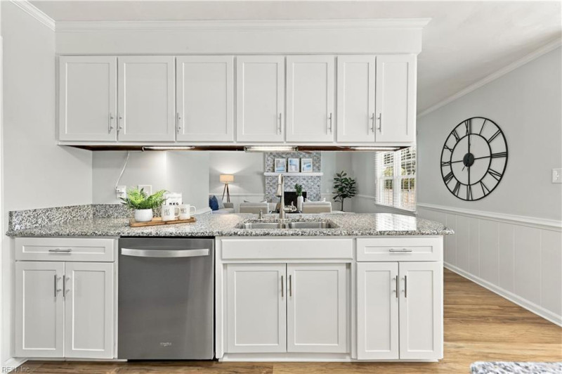 Photo 18 of 50 residential for sale in Chesapeake virginia