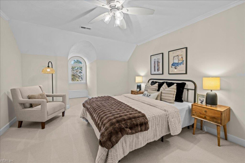 Photo 34 of 48 residential for sale in Hampton virginia