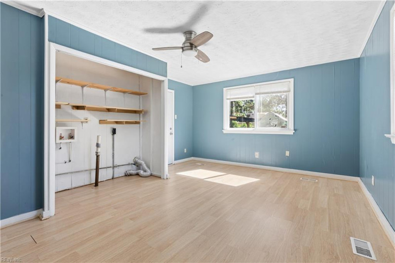 Photo 13 of 33 residential for sale in Norfolk virginia Photo 13 of 33 residential for sale in Norfolk virginia