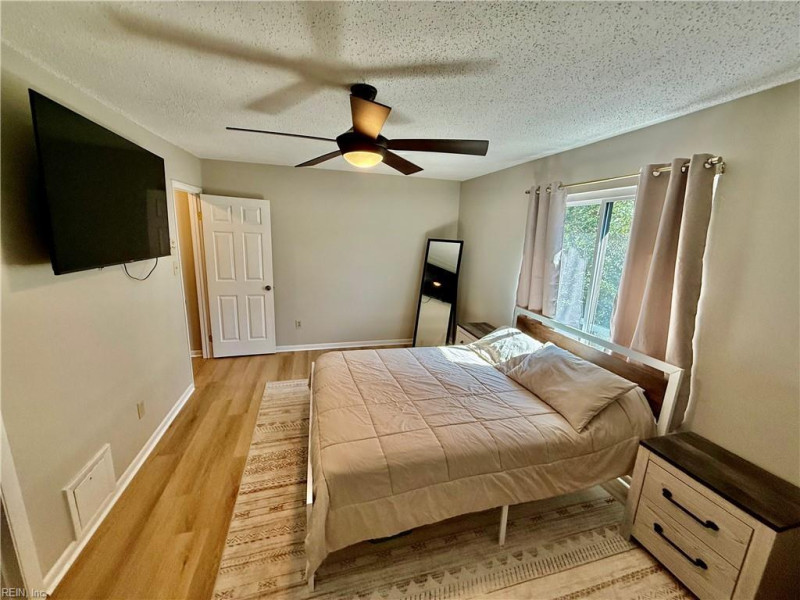 Photo 19 of 30 residential for sale in Virginia Beach virginia